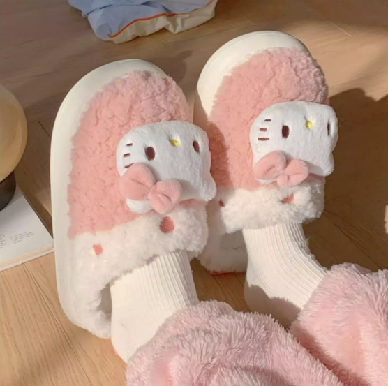 Zapatillas de estar por casa con pantuflas peludas de felpa Sanrio