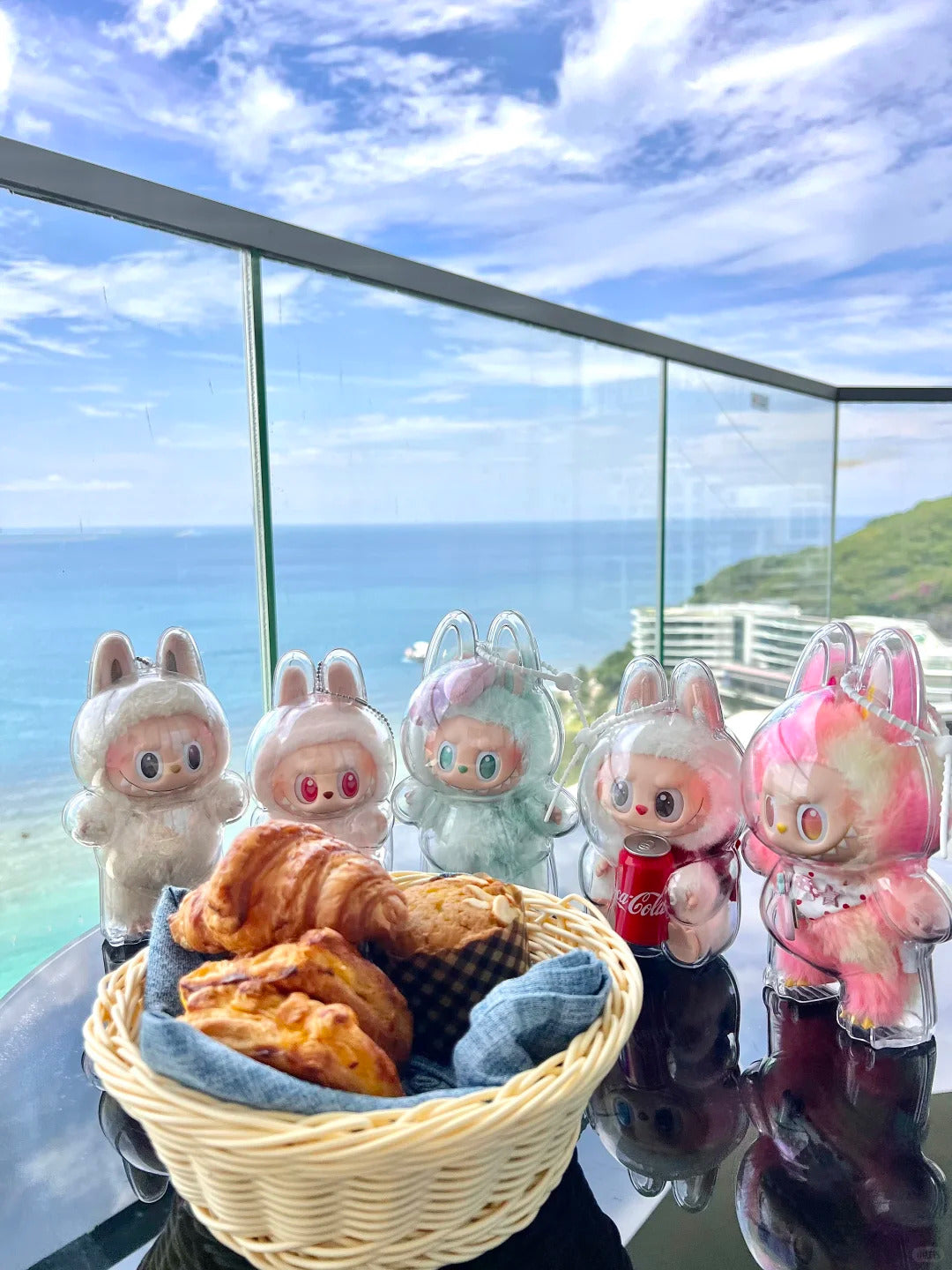 LABUBU Protective Case, Display Stand Acrylic Case Cover (No doll)