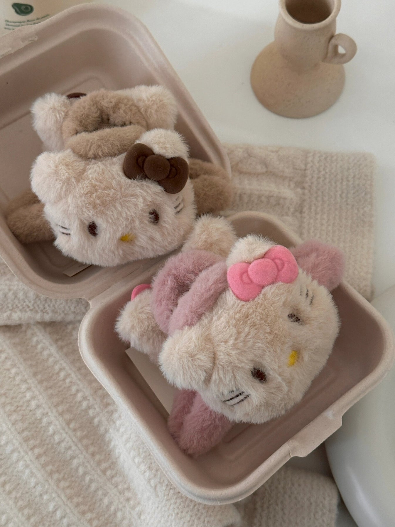Hello Kitty Plush Claw Clip 2Pcs