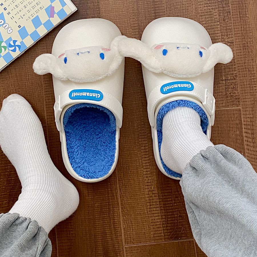 Pantuflas peludas Sanrio Felpa cálida de invierno