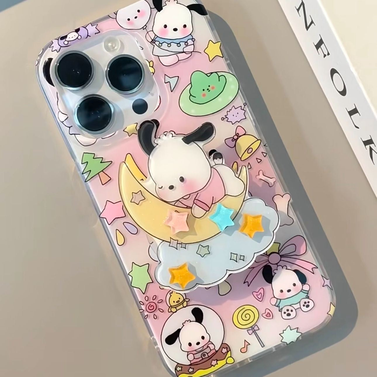 Funda para teléfono Pochacco con enchufe pop
