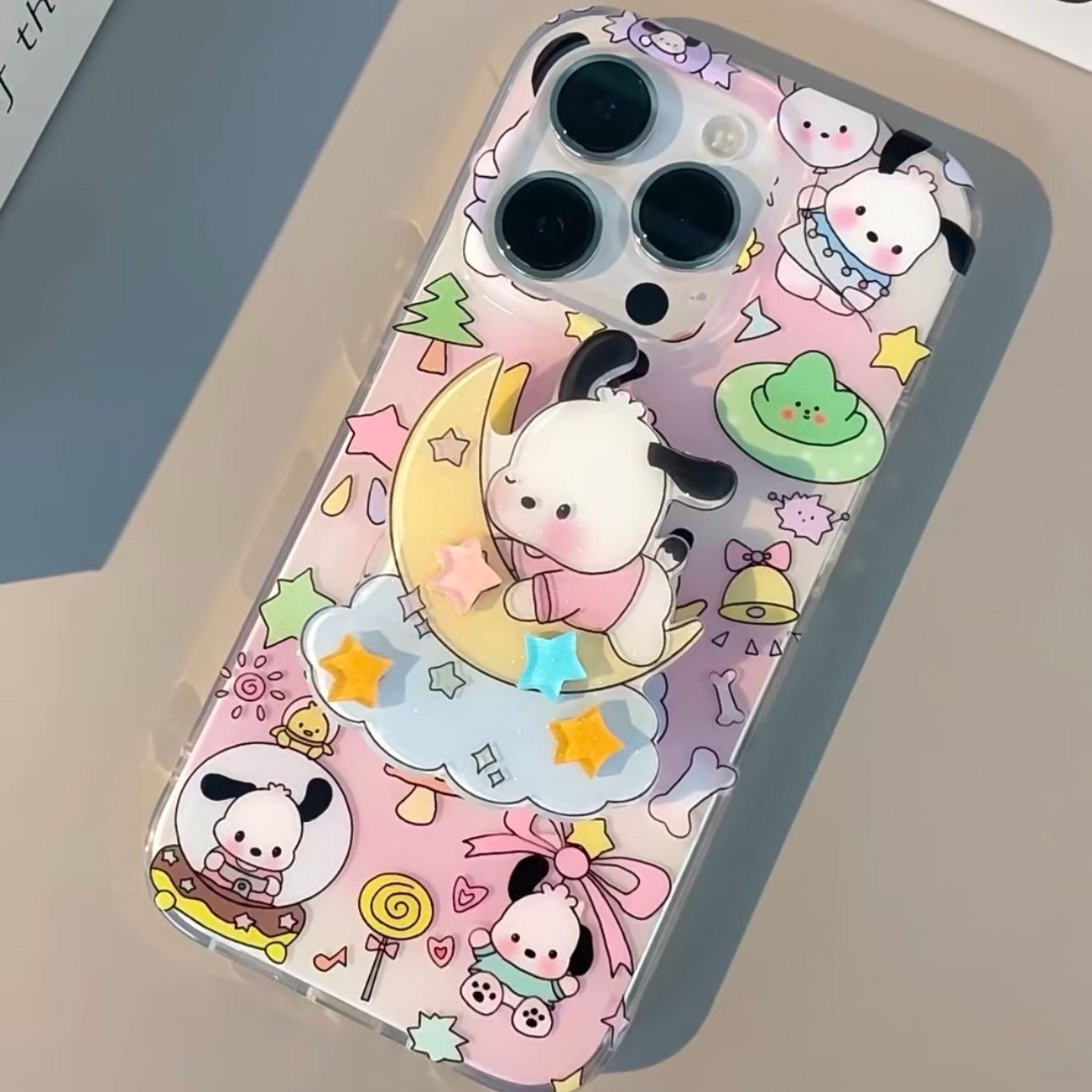 Funda para teléfono Pochacco con enchufe pop