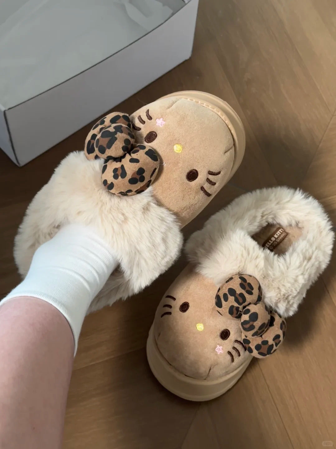 Hello Kitty Fuzzy Slippers Indoor Outdoor Cozy Slippers