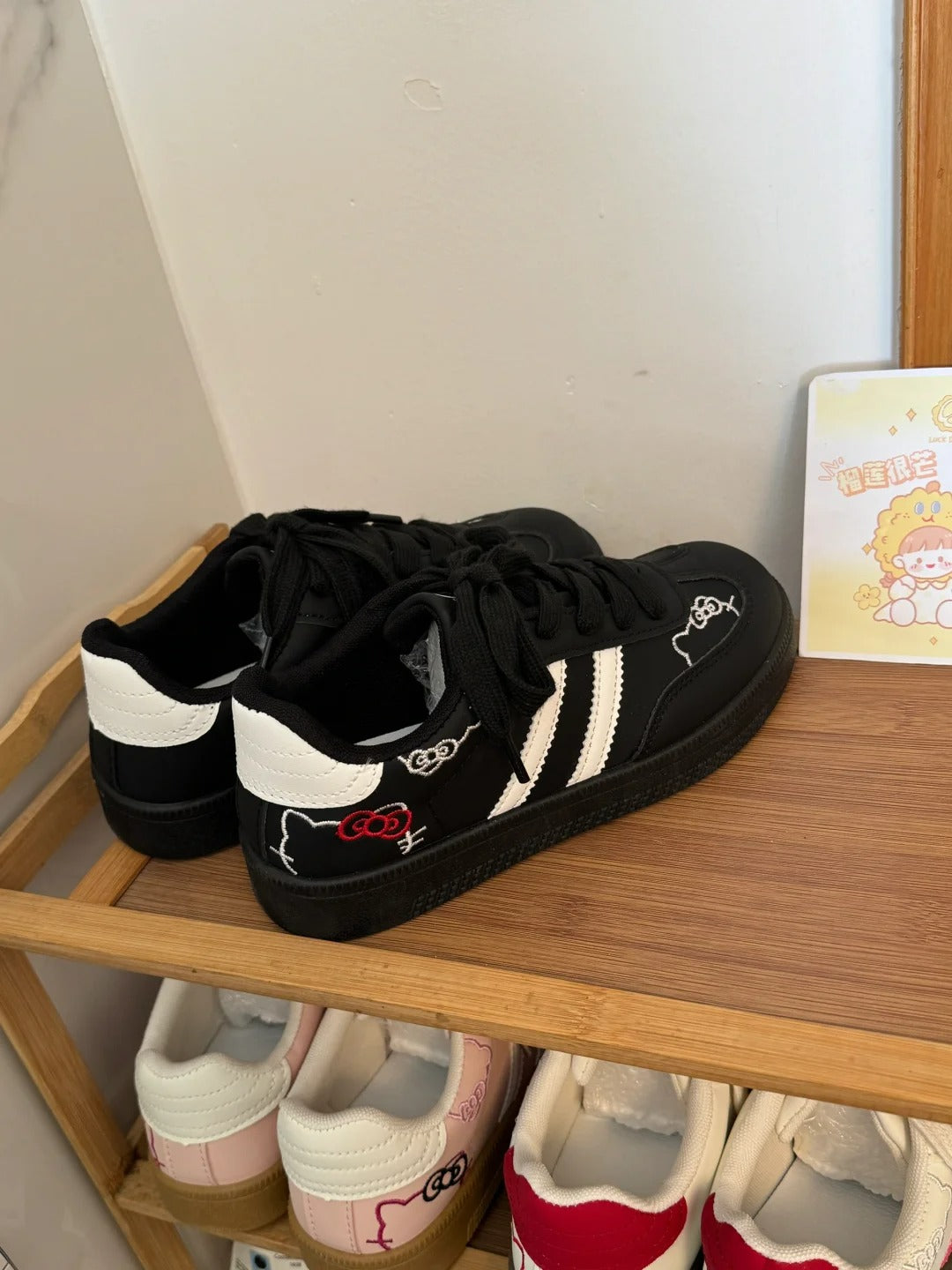 Hello kitty Embroidery Sneakers Casual Fashion Classic Shoes