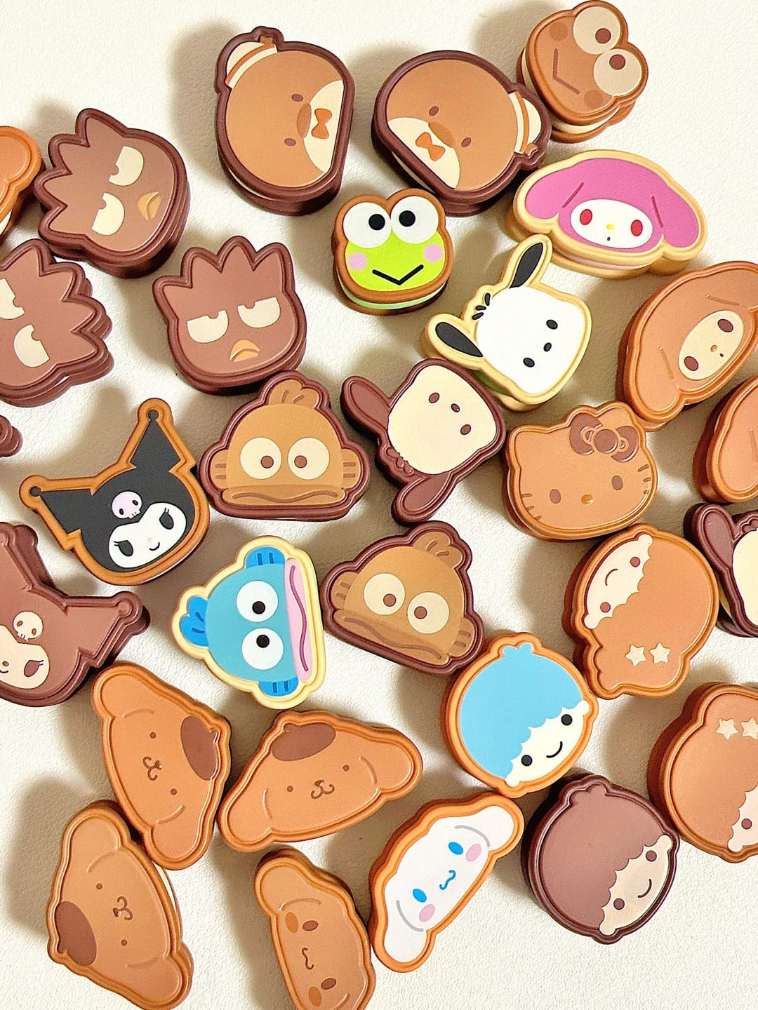 Sanrio  Sandwich Cookies mini doll blind bag ( 5 pcs in bag)