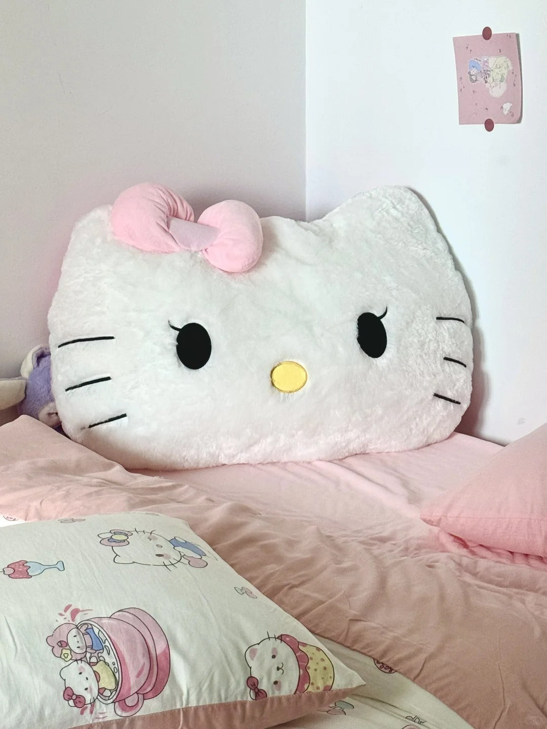 Hello kitty shops head pillow