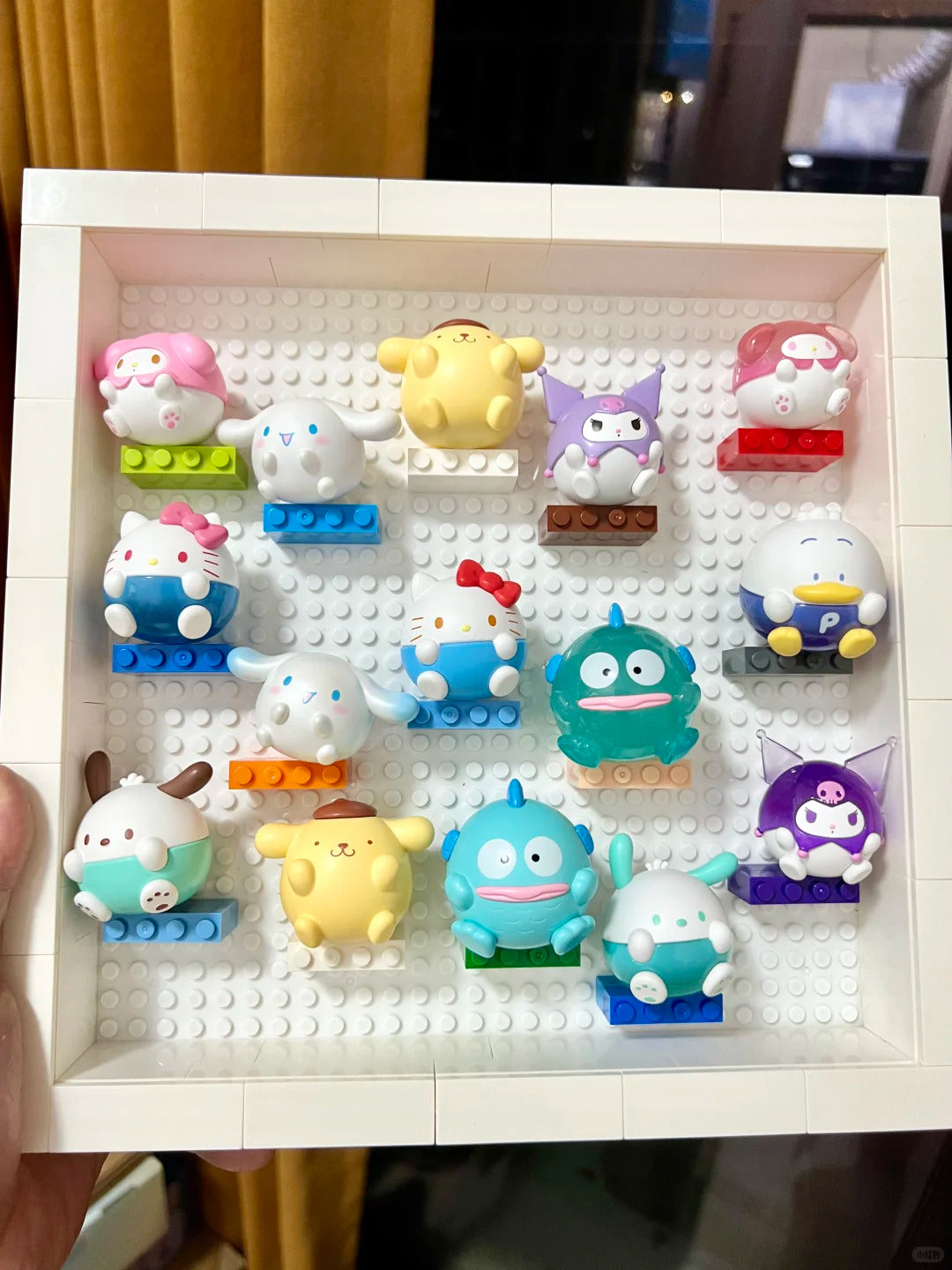 Sanrio Characters Roundy Mini Figures Blind Bags  (3 pcs in bag)