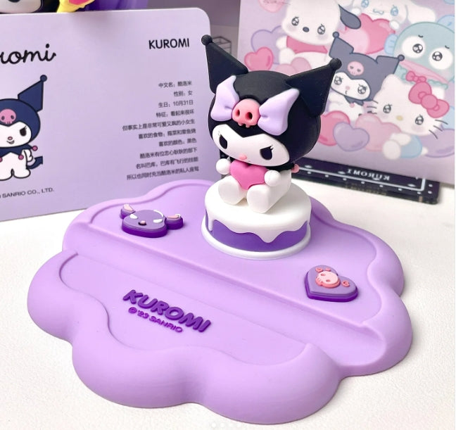 Kuromi and Cinnamoroll cake phone holder