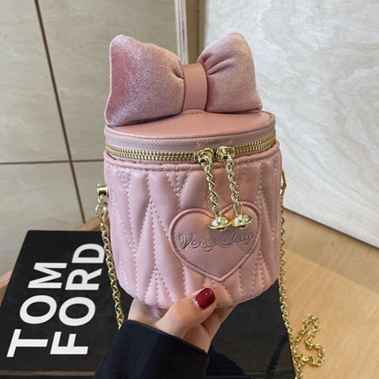 Bucket bag with big bow