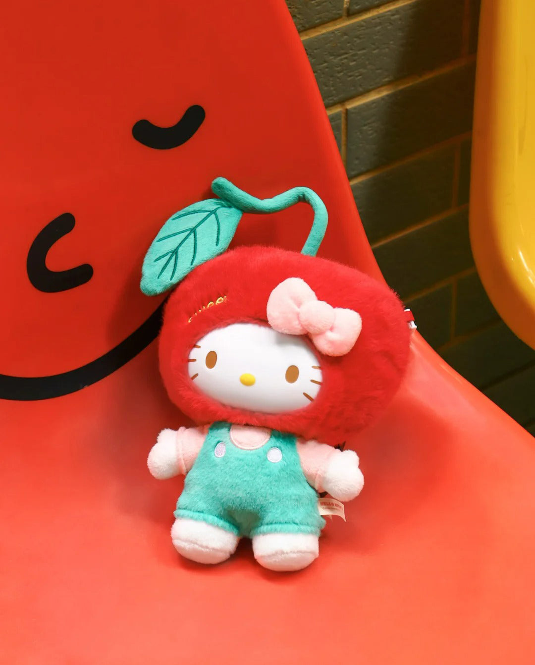 Hello Kitty Apple Vinyl Doll Plush doll