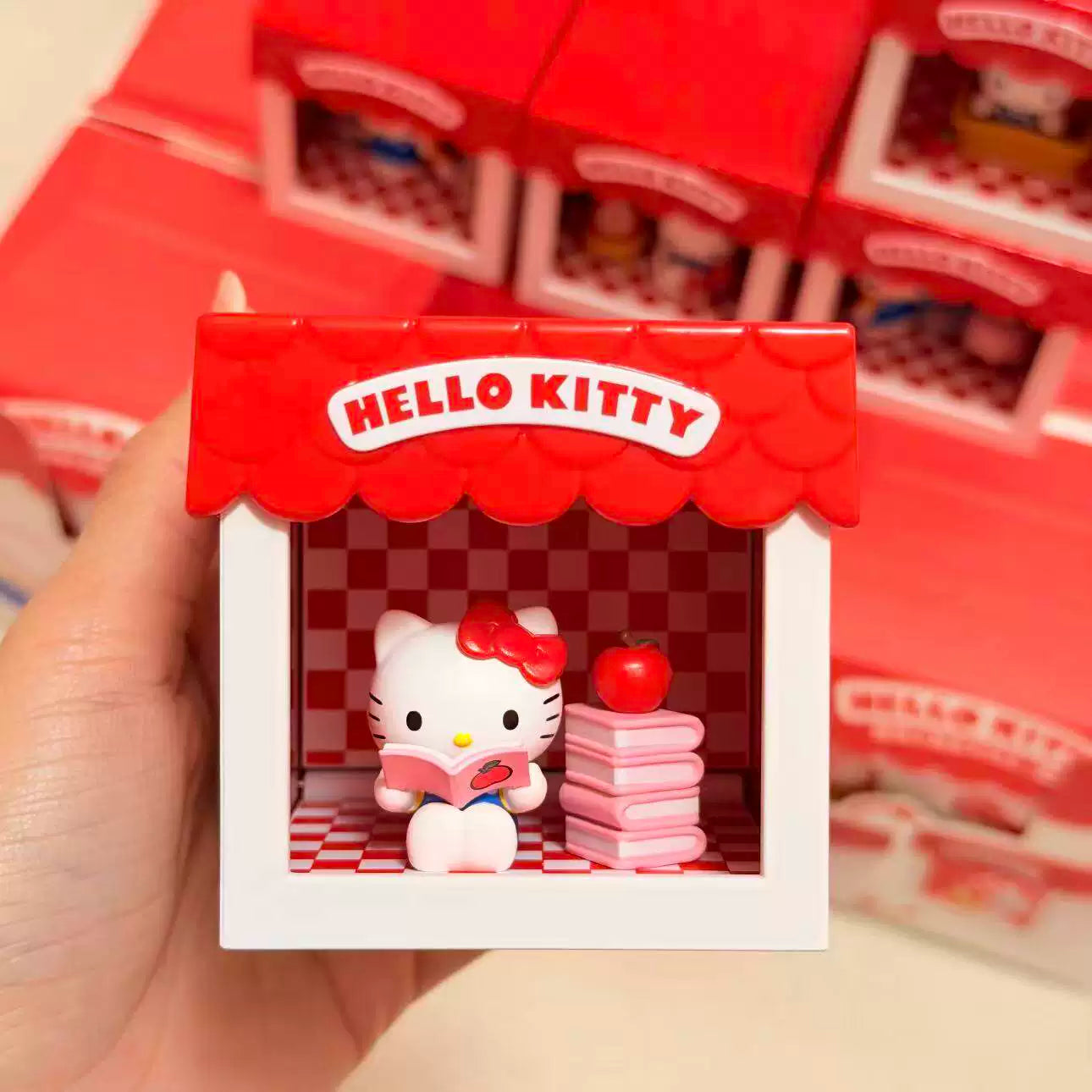 Hello Kitty Fun Cottage Series Mini Blind Box