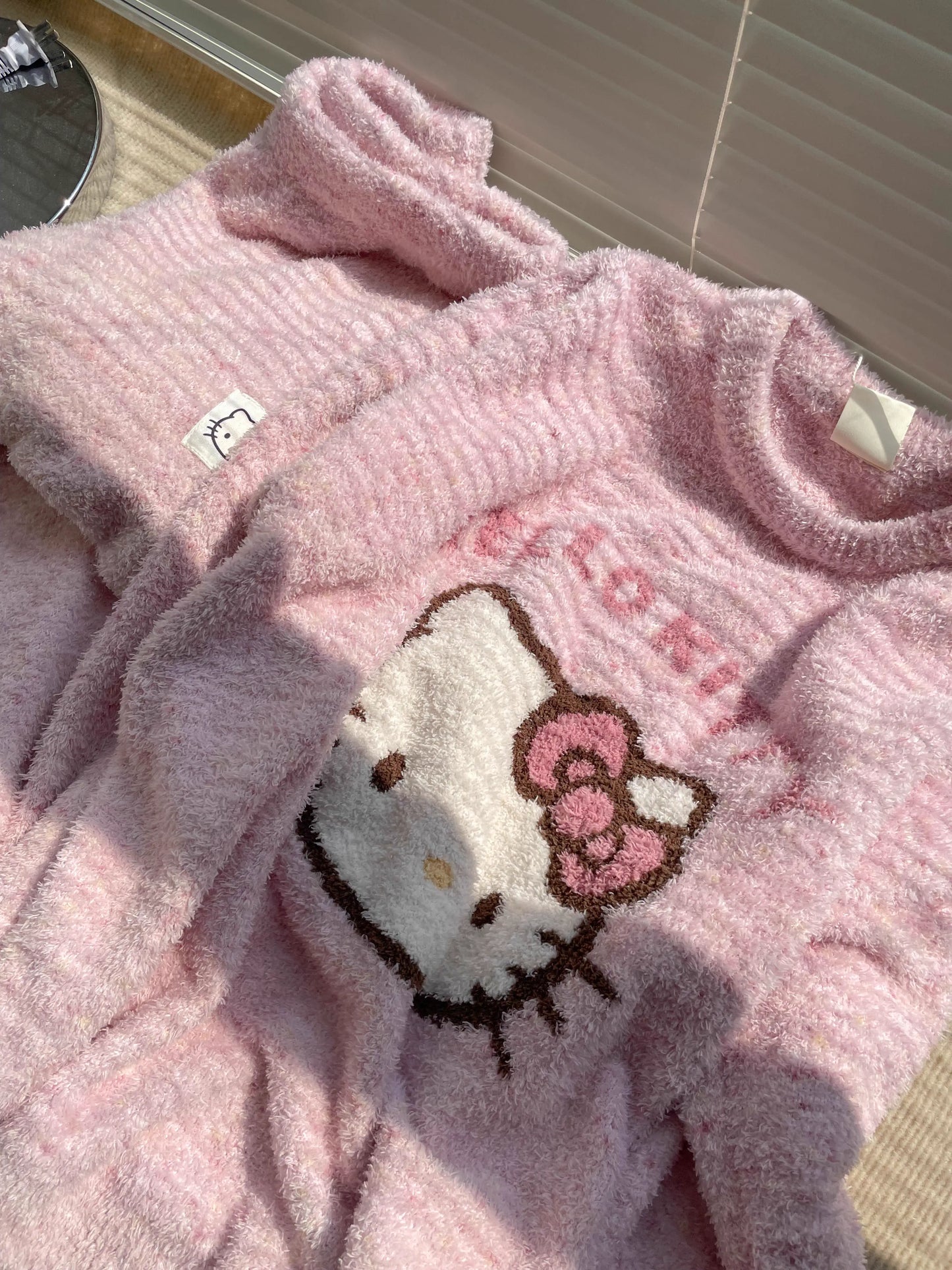 Hello Kitty  fuzzy Long Sleeve Lounge wear  Pajama Set