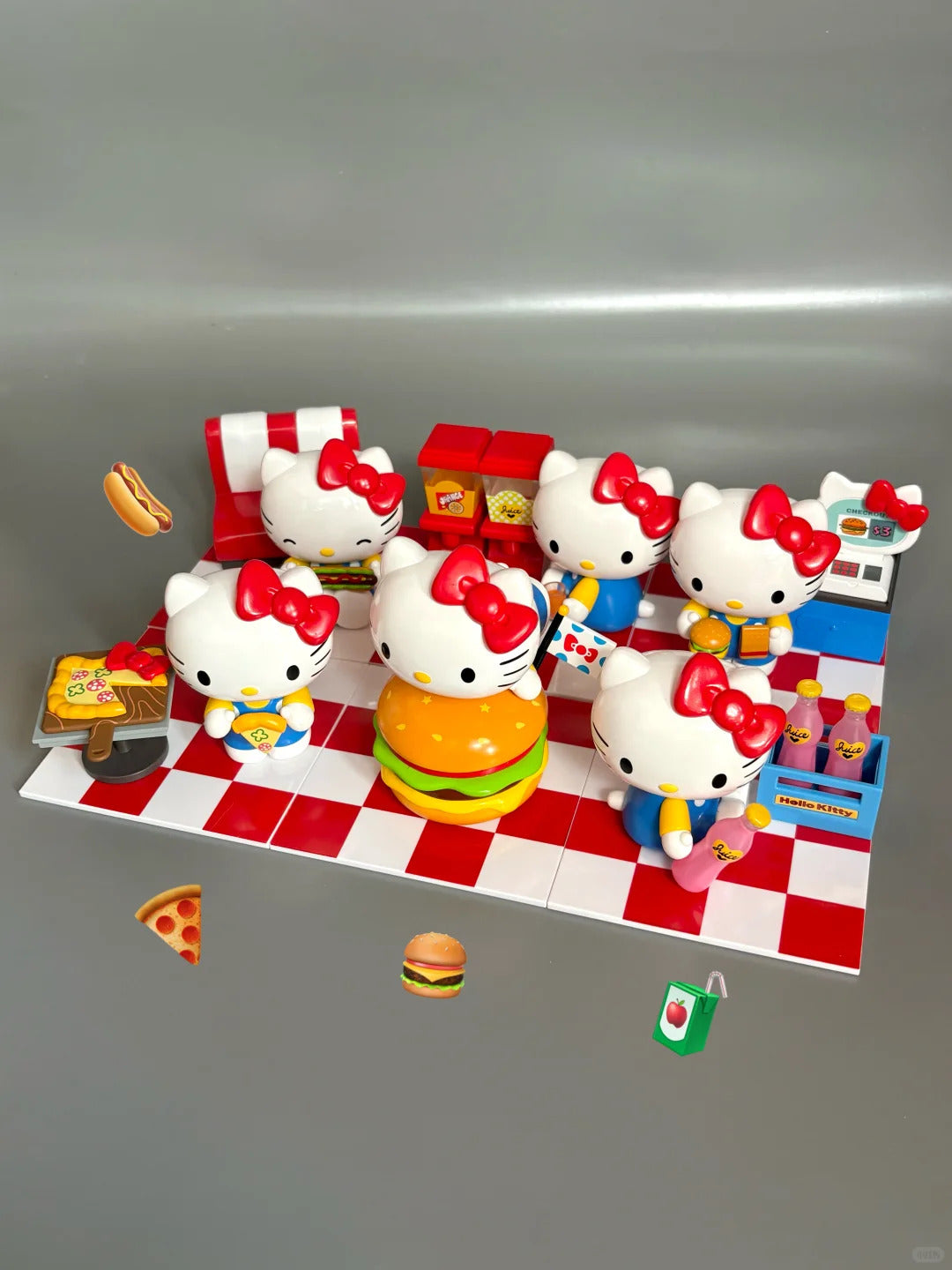 Hello Kitty Retro Restaurant Series Blind Box