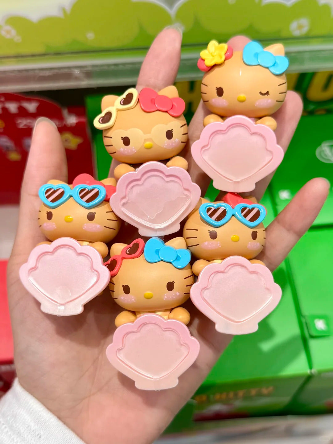 Hello kitty Go to the Beach Mini Beans Blind Bag Mobile phone decoration