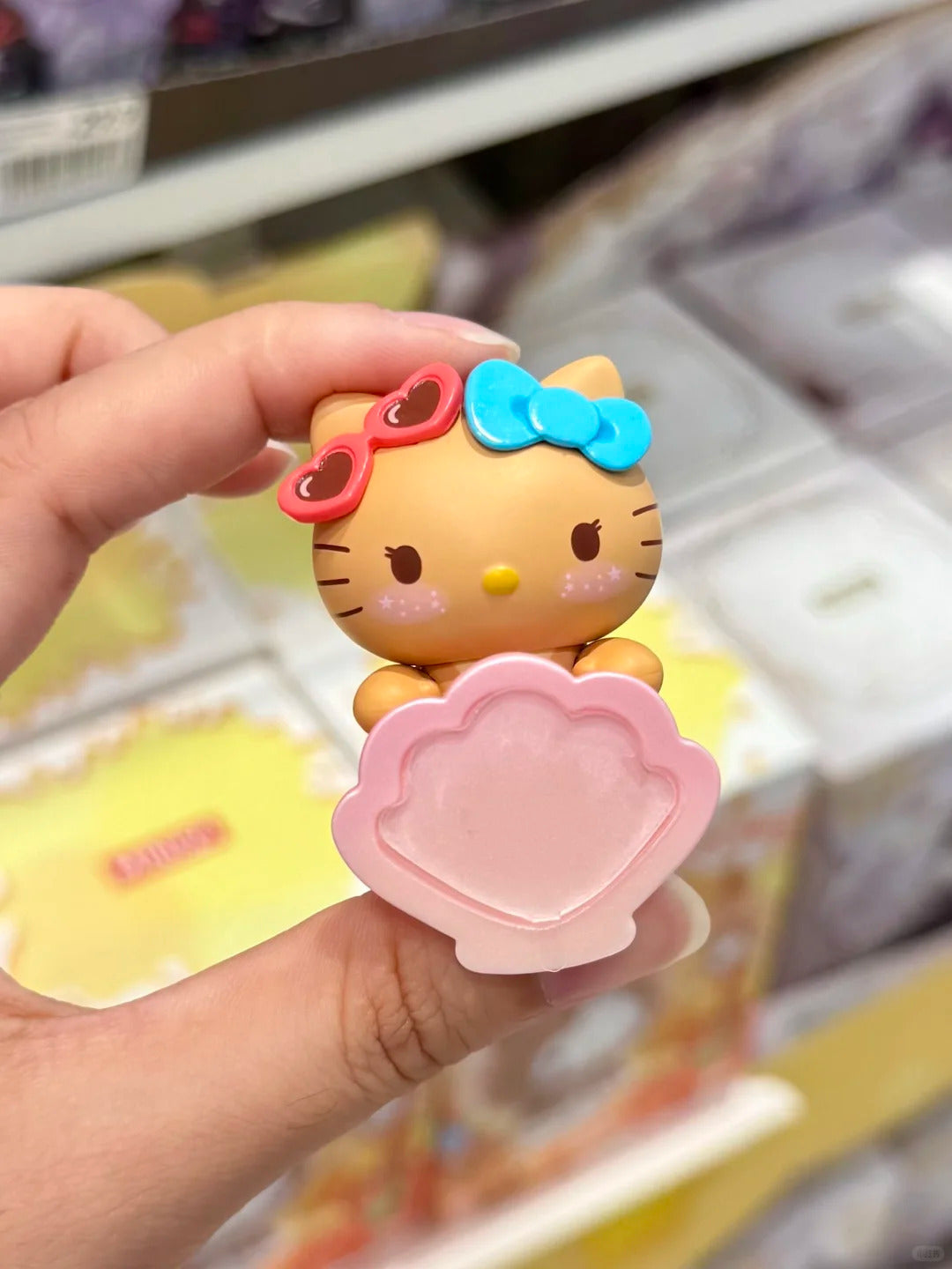Hello kitty Go to the Beach Mini Beans Blind Bag Mobile phone decoration