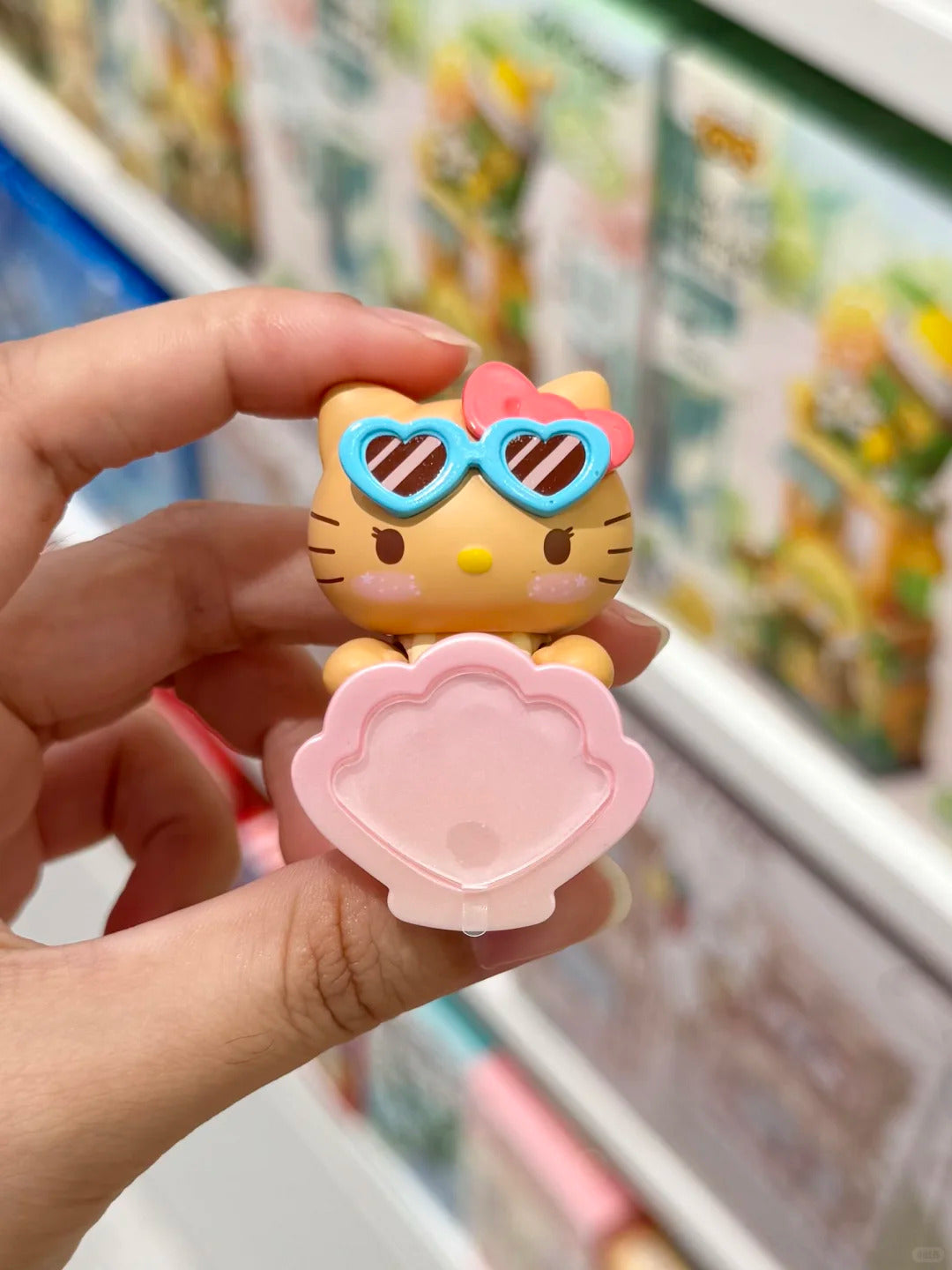 Hello kitty Go to the Beach Mini Beans Blind Bag Mobile phone decoration