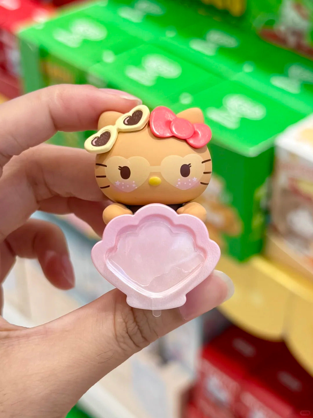 Hello kitty Go to the Beach Mini Beans Blind Bag Mobile phone decoration
