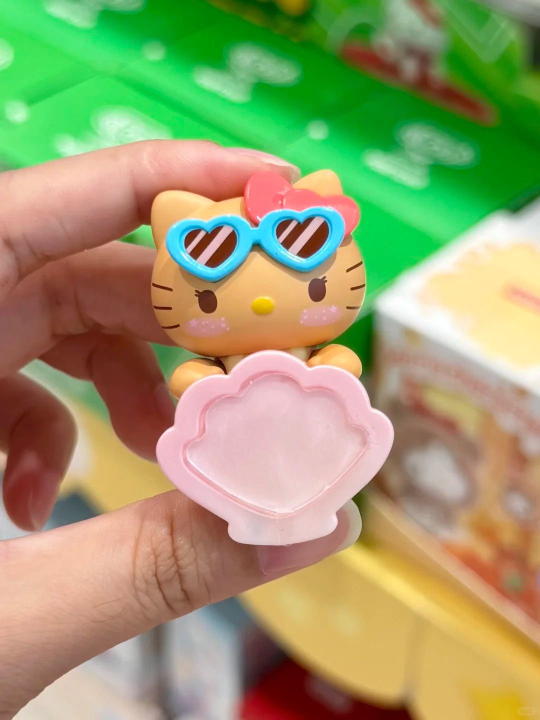 Hello kitty Go to the Beach Mini Beans Blind Bag Mobile phone decoration