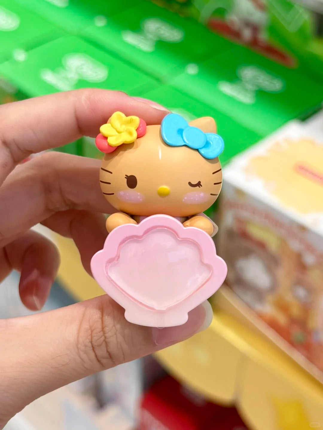 Hello kitty Go to the Beach Mini Beans Blind Bag Mobile phone decoration