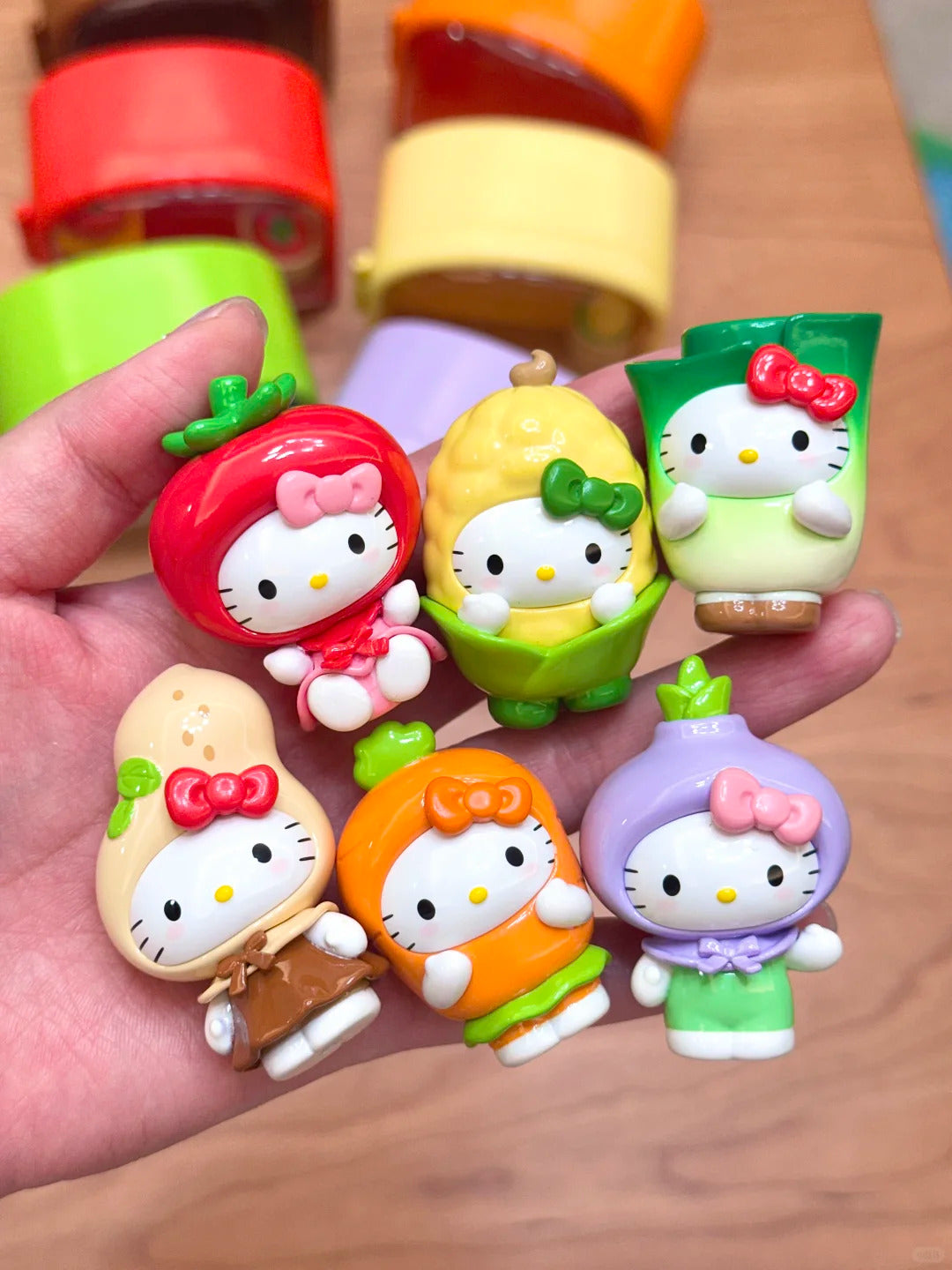Hello Kitty Fresh Veggie Shop Series Mini Box